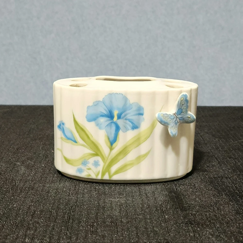 Vintage butterfly flower Japan  toothbrush holder